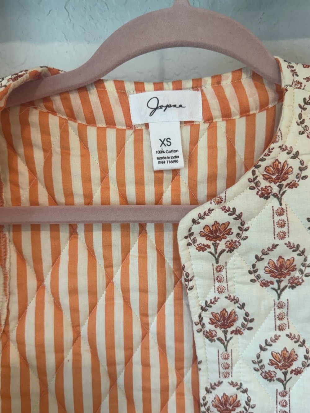Japna Quilted Vest - Picture 3 of 4